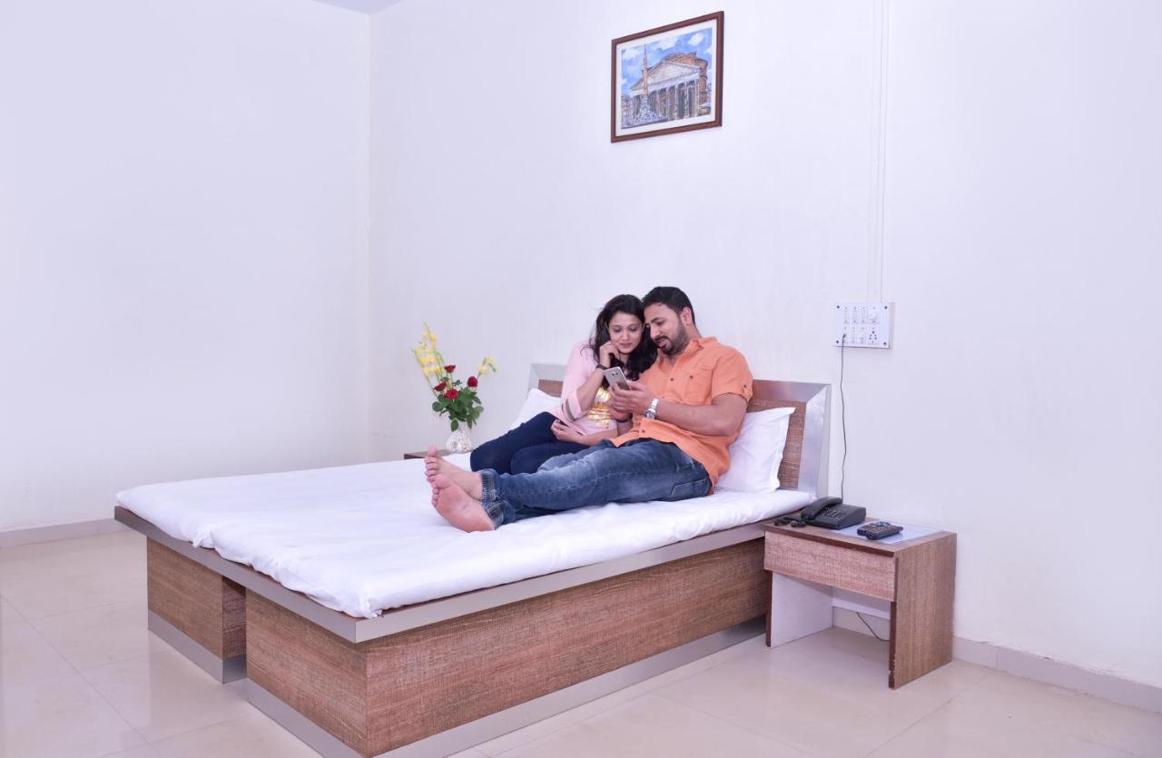 Surya Shibir Resort Pune Extérieur photo