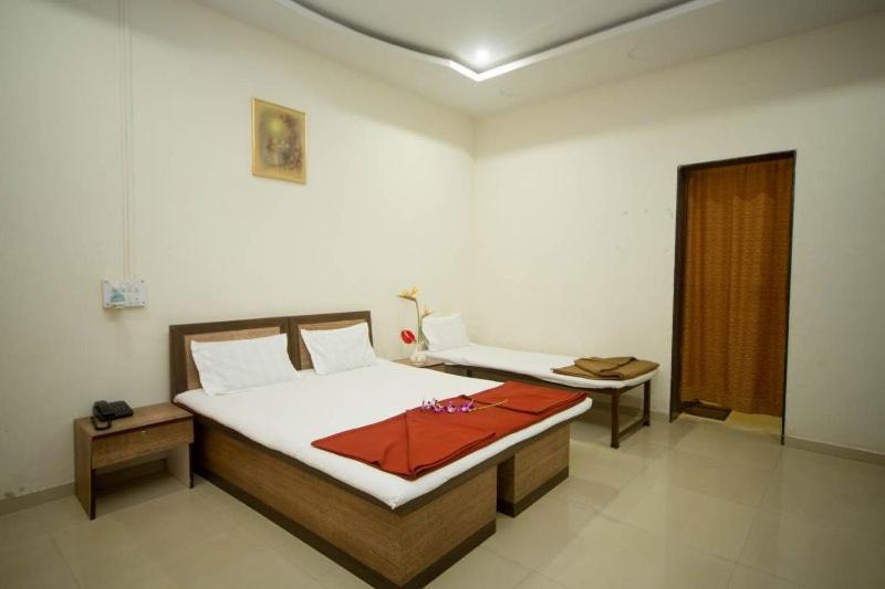 Surya Shibir Resort Pune Extérieur photo